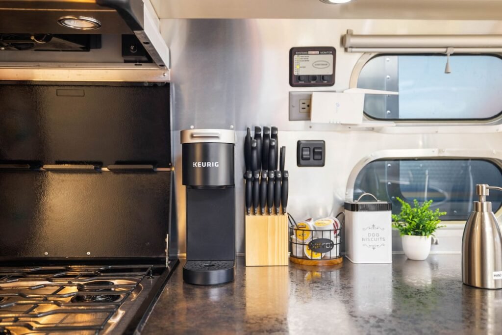 Ultimate Airstream — OMG Views, Hot Tub, Fire Pit photo 14