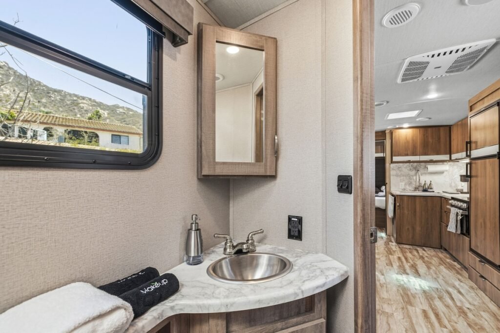 Avocado Escape — Hot Tub + Oasis + Casita + RV photo 23