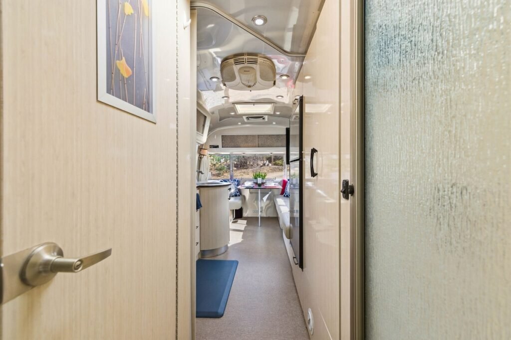 Ultimate Airstream — OMG Views, Hot Tub, Fire Pit photo 24