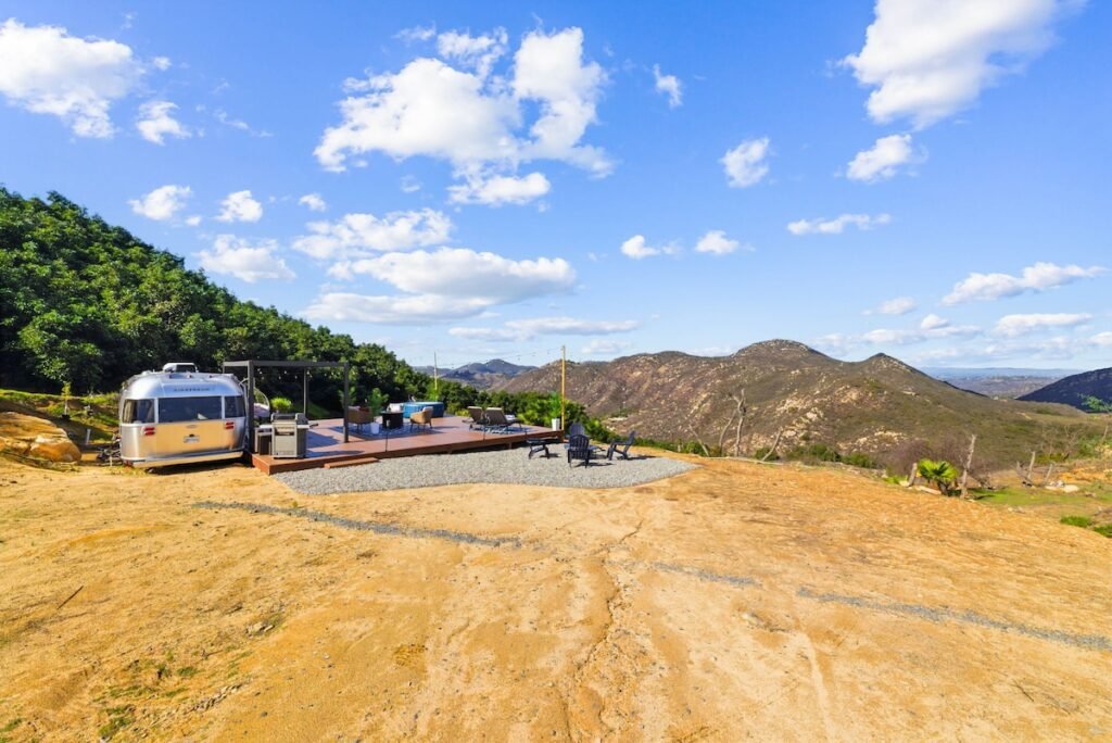 Ultimate Airstream — OMG Views, Hot Tub, Fire Pit photo 31