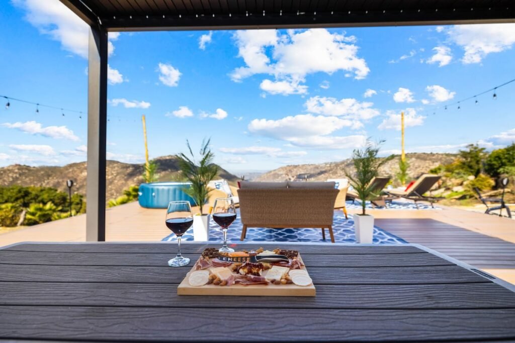 Ultimate Airstream — OMG Views, Hot Tub, Fire Pit photo 2