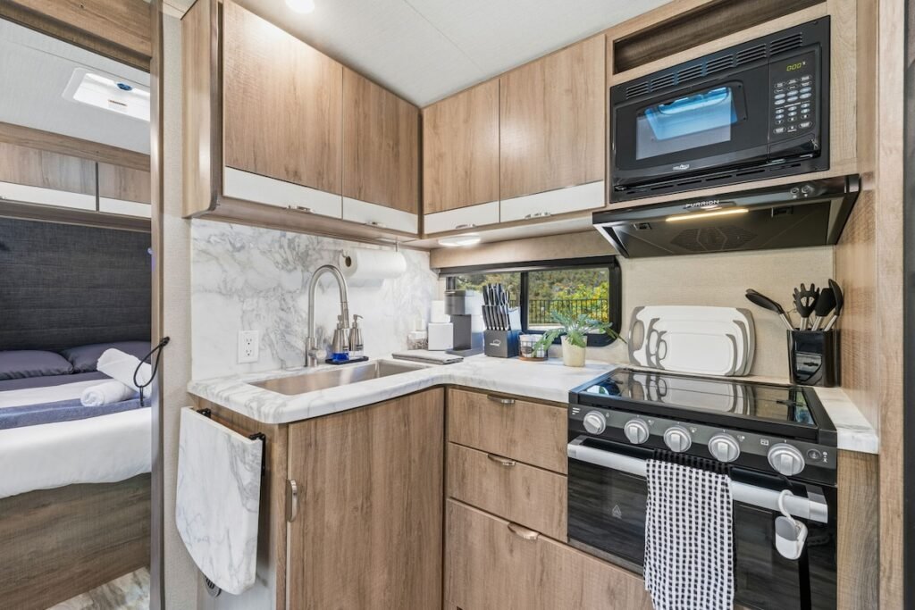 Avocado Escape — Hot Tub + Oasis + Casita + RV photo 8