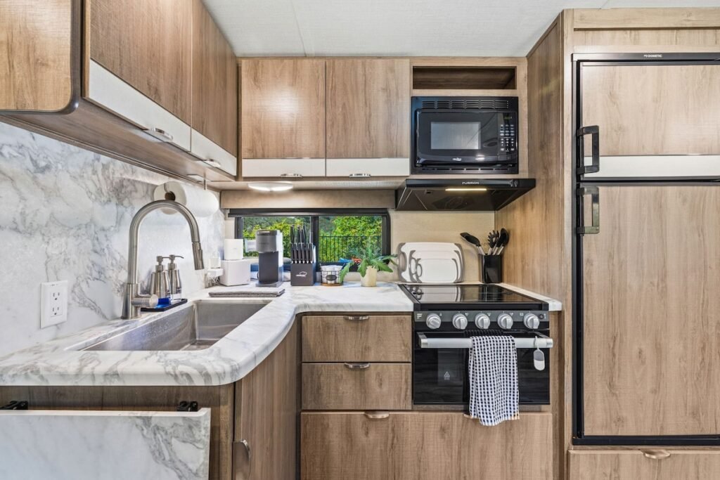 Avocado Escape — Hot Tub + Oasis + Casita + RV photo 44