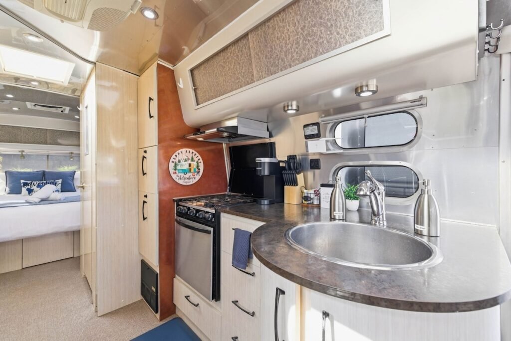 Ultimate Airstream — OMG Views, Hot Tub, Fire Pit photo 53